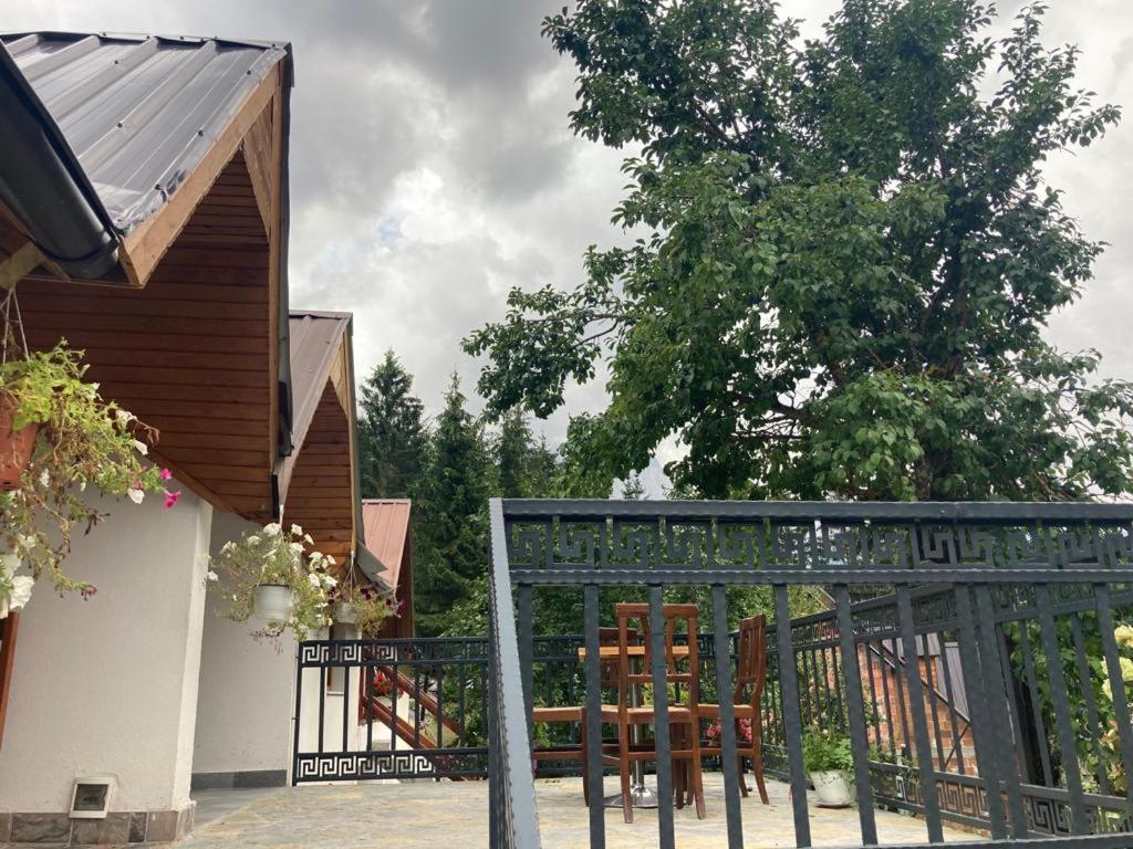 Bujtina Arturi Gjestgiverier Valbone